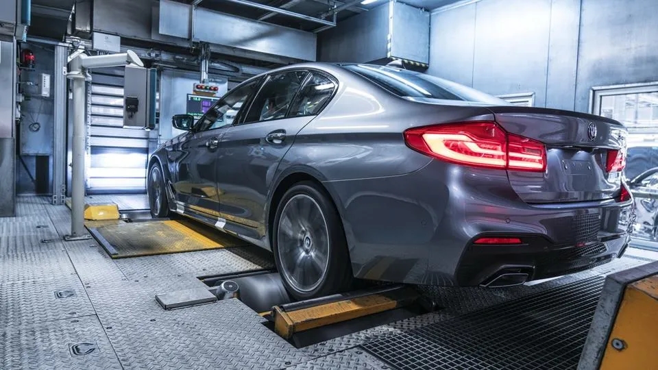 BMW G30 jaki silnik wybrać – najlepsze opcje dla oszczędności i mocy